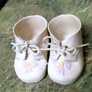 Vintage 1950s Dolshoe brand doll shoes 1 pair for 18-20 inch doll