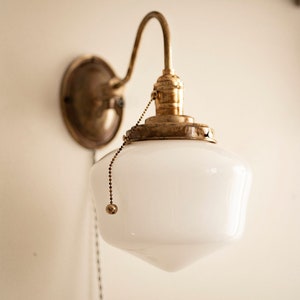 Wall sconce lamp with schoolhouse lamp shade