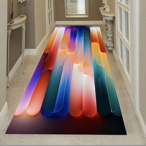 Pode incluir: Um tapete de corredor abstrato e colorido com um design moderno. O tapete apresenta formas verticais e alongadas em tons de vermelho, laranja, amarelo, azul e roxo. O design cria um efeito gradiente, adicionando profundidade e interesse visual ao corredor.