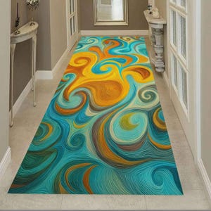Könnte beinhalten: Ein langer, rechteckiger Teppich mit einem abstrakten Design. Der Teppich zeigt wirbelnde Muster in Türkis, Blau, Orange und Gelb. Das Design ähnelt Pinselstrichen oder fließendem Wasser und verleiht dem Flur eine moderne Note.