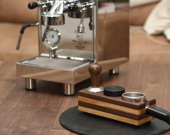 Luxury Walnut & Cherry Tamper Station – Dual‑Wood Espresso Organizer for 72mm and 62mm Portafilters – Gift for Barista Aesthetes