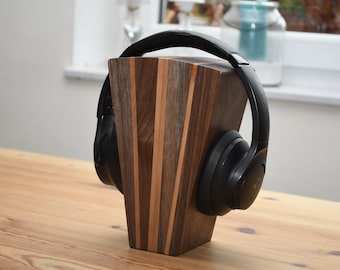 Customizable headphone holder made of walnut & cherry wood minimalist headphone stand made of solid wood, elegant design for headphones