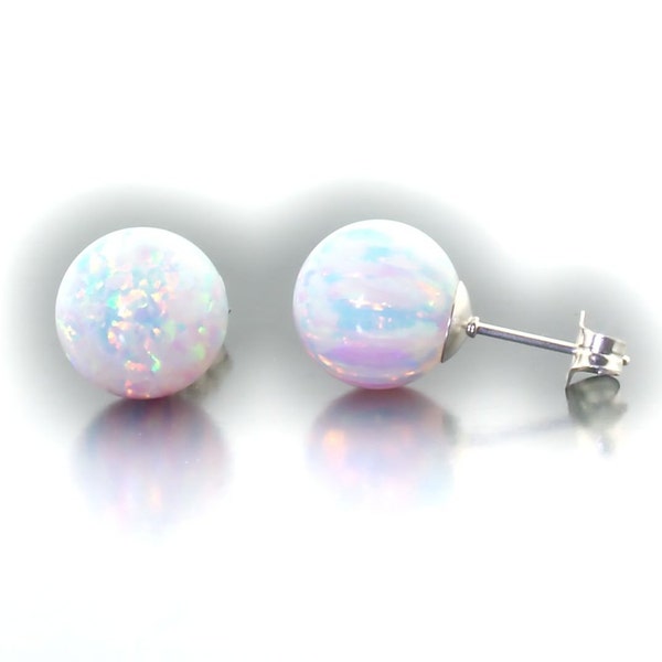 Lorraine: 10mm Australian Fiery White Opal Ball Stud Post Boucles d’oreilles, 925 Sterling Silver, Boucles d’oreilles Opal blanc, Boucles d’oreilles de demoiselle d’honneur