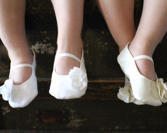 Ivory or White Linen Baby Girl Shoes - Ballet Flats - Toddler Girl Shoes - Easter Shoes - Christening Shoes - Flower Girl Shoes