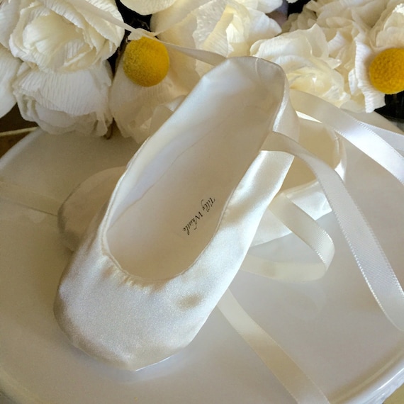 Ivory satin ballet clearance shoes