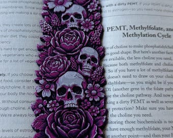Skull Bookmark with Purple Roses: 3D Printed Gothic Design, Dark Academia