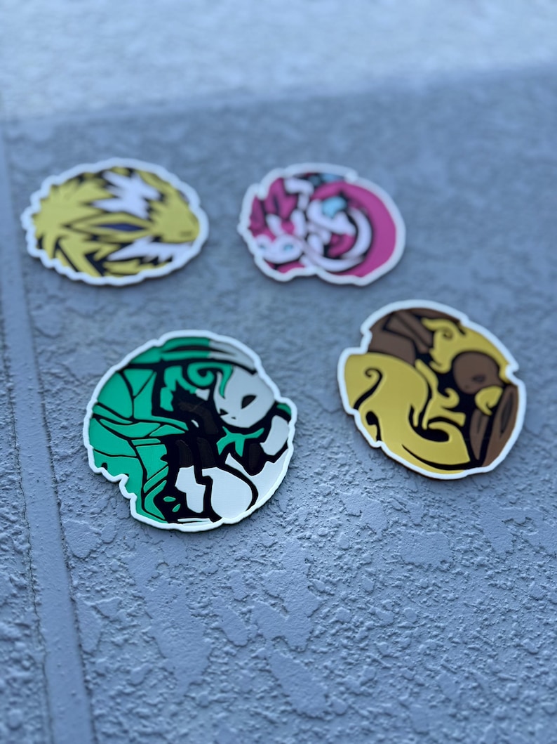 Round Eeveelution coaster set featuring Jolteon, Sylveon, Leafeon, Flareon in cute Pokemon anime art.