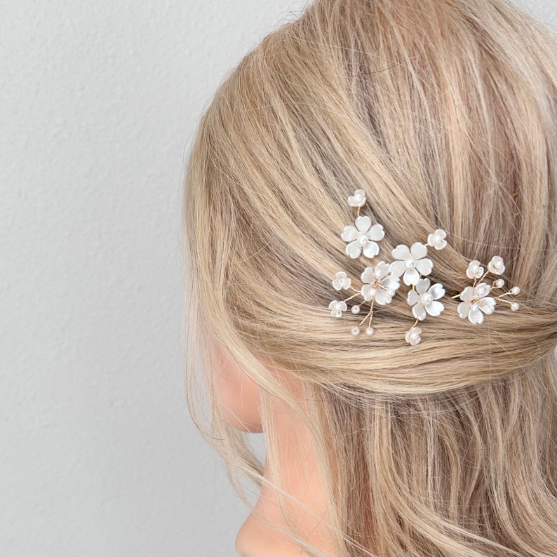 Gold Flower Hair Comb, Wedding Flower Hair Pins, Bridal Hair Piece, Floral Hair Accessory, Flower Girl, Bridal Hair Clip image 2