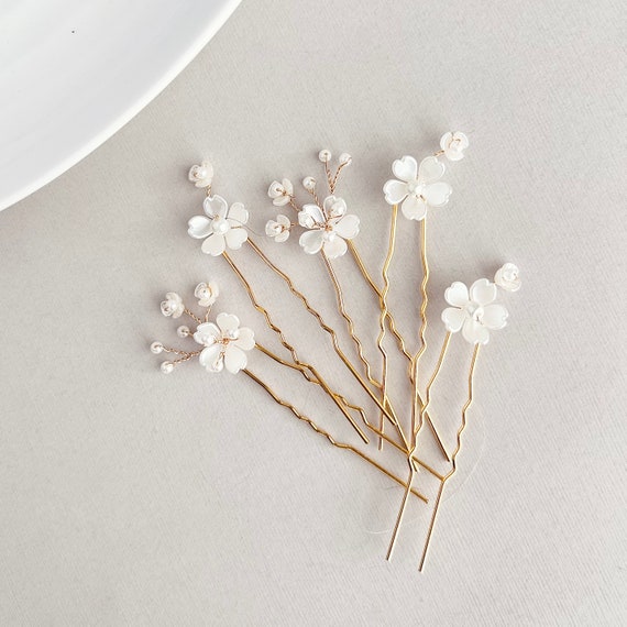 Bridal Pins in Gold with White Flowers, Beads and Pearls Pearl Flower Bridal Hair Pins, Gold Wedding Hair Accessory  main image 4