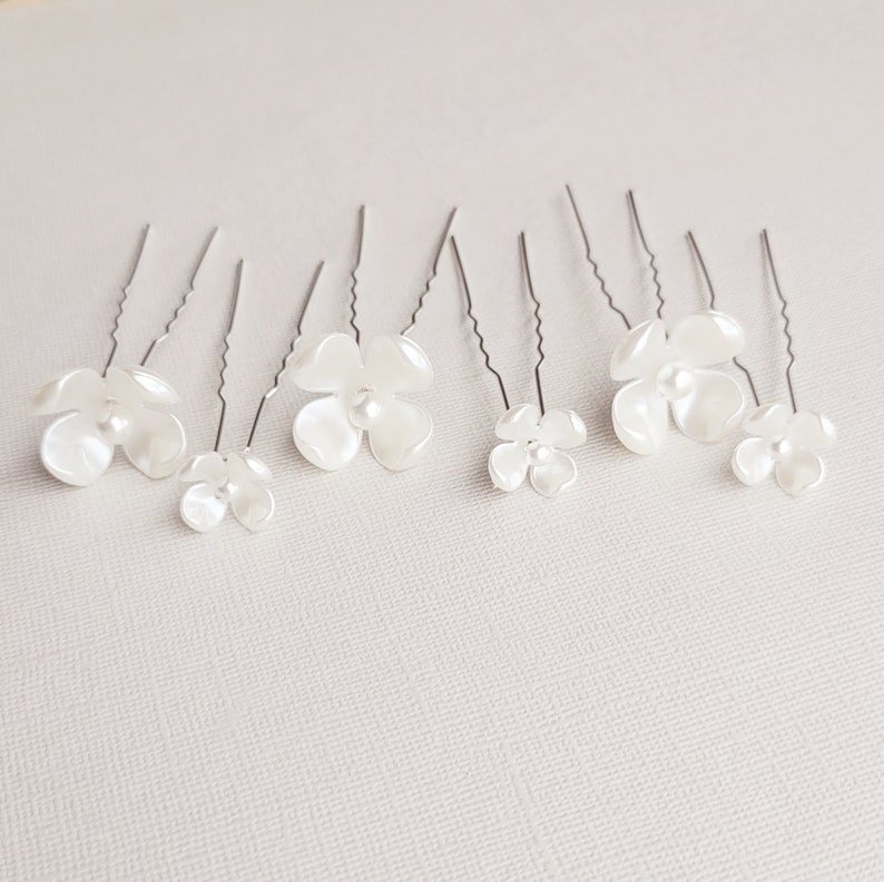 Flower Hair Piece, Wedding Hair Comb, Bridal Hair Pin, Floral Hair Accessory, Small Flowers imagem 5