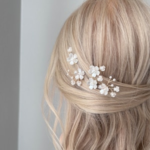 Gold Flower Hair Comb, Wedding Flower Hair Pins, Bridal Hair Piece, Floral Hair Accessory, Flower Girl, Bridal Hair Clip image 7