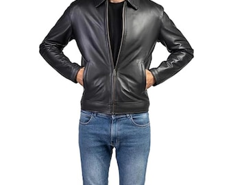Giacca da uomo in pelle di agnello nera, colletto classico da camicia, modello Harrington con cerniera.