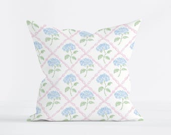 Kissenbezug mit blauem Hortensienmuster, quadratisches Dekokissen mit pastellfarbenem Blumenmuster, stilvolle Wohnaccessoires, Geschenk für Mädchen, Dekokissen für Kinderzimmer und Studentenwohnheim