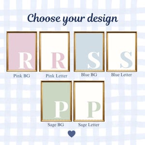 Pode incluir: Seis impress&otilde;es emolduradas com o texto Choose your design no topo. As impress&otilde;es apresentam as letras R, S e P em v&aacute;rias combina&ccedil;&otilde;es de cores, incluindo fundos ou letras em rosa, azul e verde s&aacute;lvia, em molduras finas douradas.