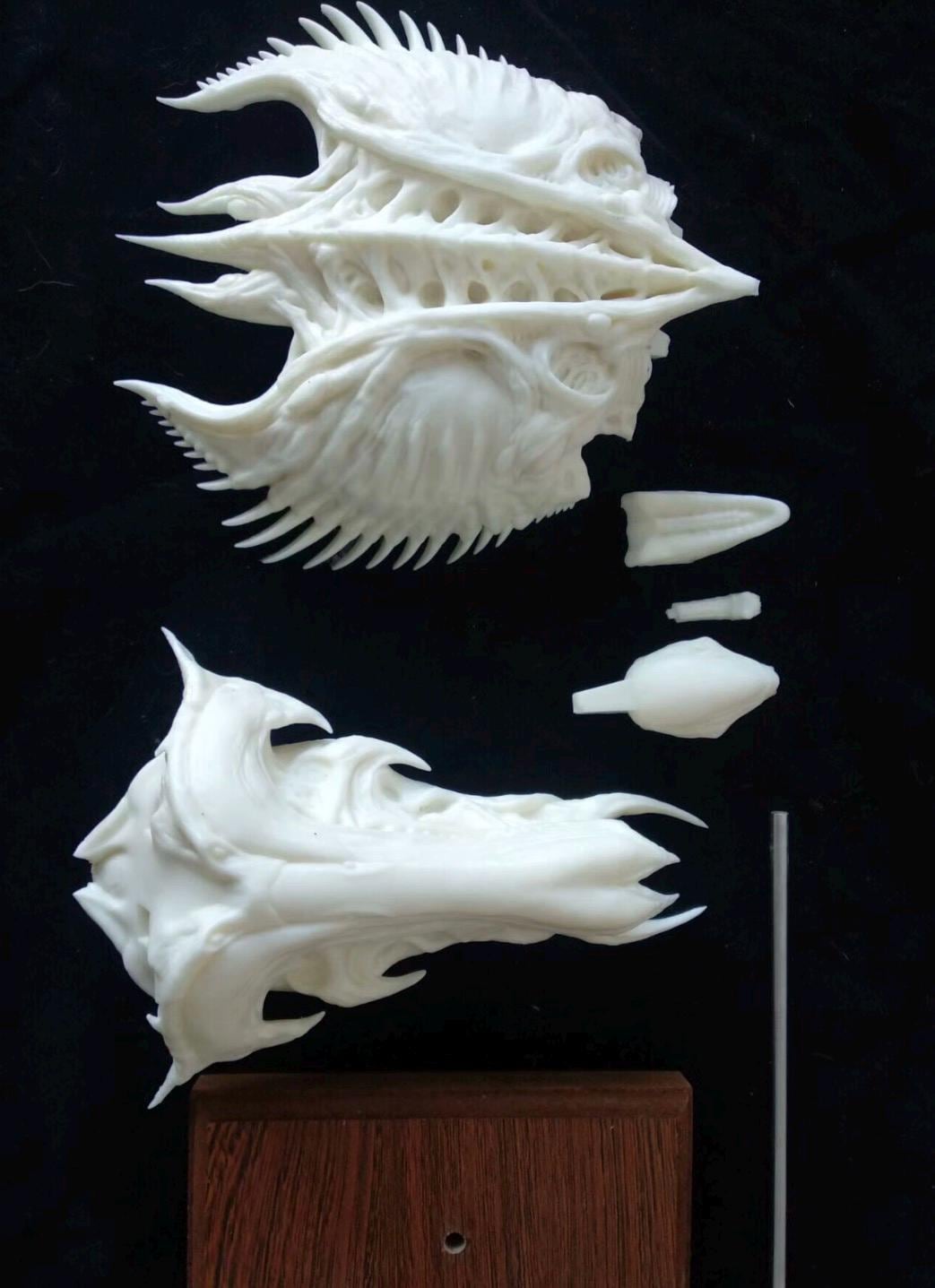 Alien Queen Head Sculpt White Membrane – 35cm Solid Replica With Wooden ...