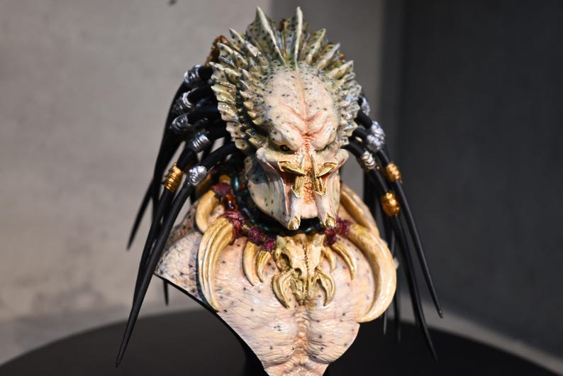 Predator – Resin Statue – Fully Painted - Etsy