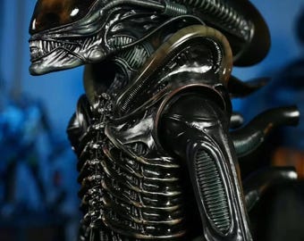 Alien Full Body Statue – Polystone Resin Collectible Figurine, Handcrafted Sculpture (Height 48cm / 18.9in)