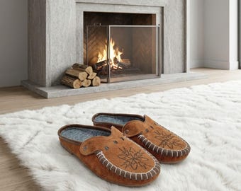 Pantuflas de lana para hombre con gamuza natural – Calzado cálido para estar en casa, hecho a mano – Regalo para él