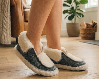 Pantuflas de lana 100% oveja hechas a mano para mujer - Zapatillas de casa de lana afieltrada, cálidas y suaves, de color gris, con suela antideslizante.
