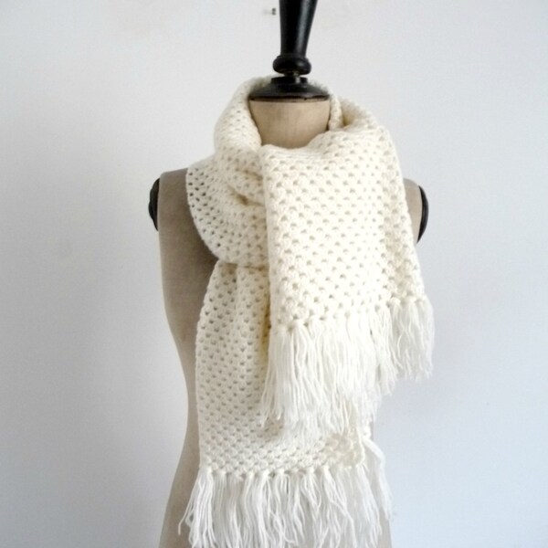 White Wool Crochet Scarf Vintage 80's