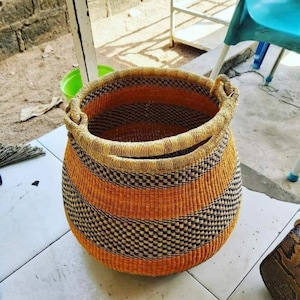 Bolga krukkorg, handgjord korg, halmkorg, matkorg, stor korg, rund korg, afrikansk marknadskorg, Bolgatanga