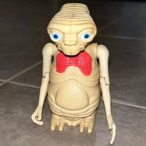 E.T. The Extra Terrestrial 4&quot; Action Figure Extending Neck vintage 1982 LJN toys