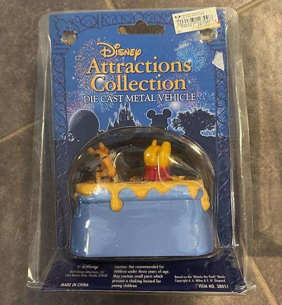 Disney Theme Park Collection Many Adventures of Winnie the Pooh