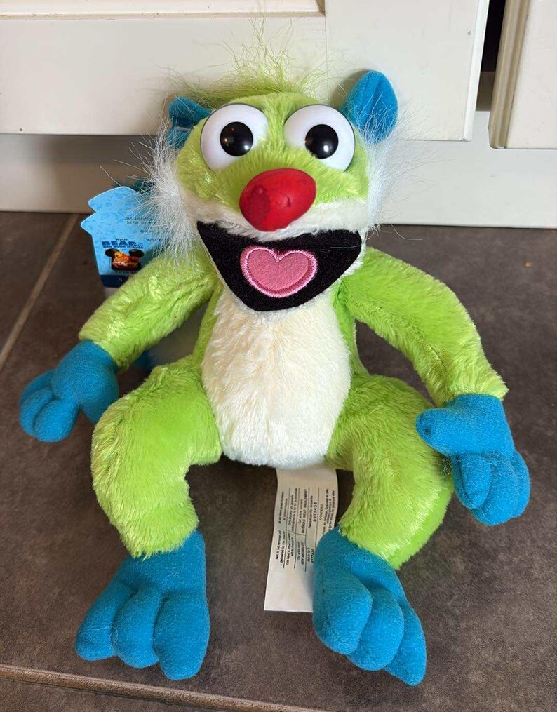 Treelo Merch Disney Store 7