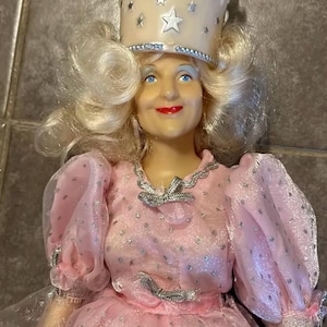 1989 Wizard of Oz GLINDA the GOOD WITCH Doll