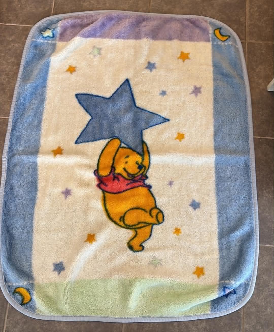 【激レア】disney101匹わんちゃんvintageラグマット マルチカバー Vintage Disney Crown Crafts Winnie the Pooh STARS Moon Baby