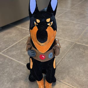 Disney Store Up Alpha - Perro de peluche parlante de 14 pulgadas
