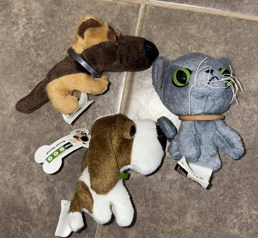 2004 Mcdonald's Happy Meal Artist Collection THE DOG and the Cat 3