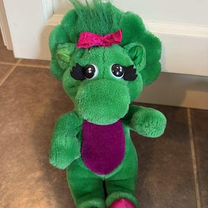 1992 Baby Bop Plush Green Dinosaur Barney & Friends 8&quot;