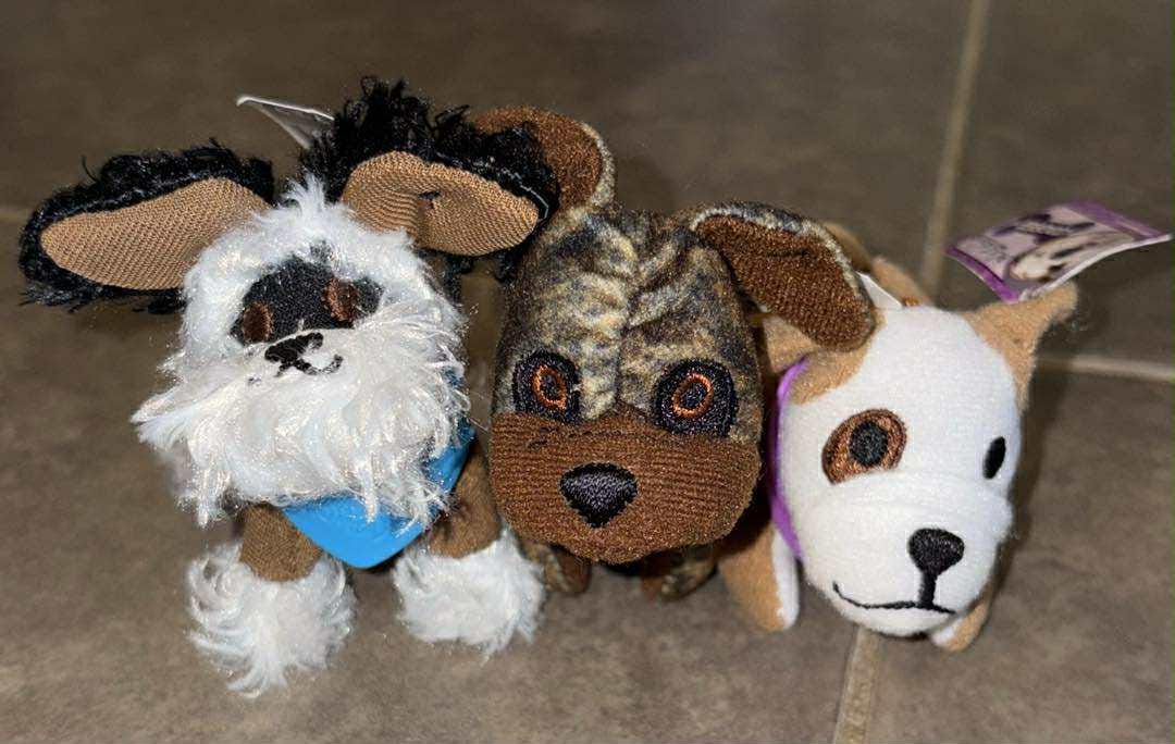 マクドナルドの犬用ホテル ミニチュアぬいぐるみ 犬用 3匹セット
