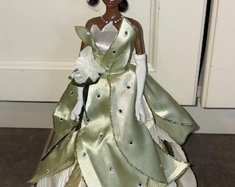Disney Princess Tiana  Princess & The Frog doll in green dress