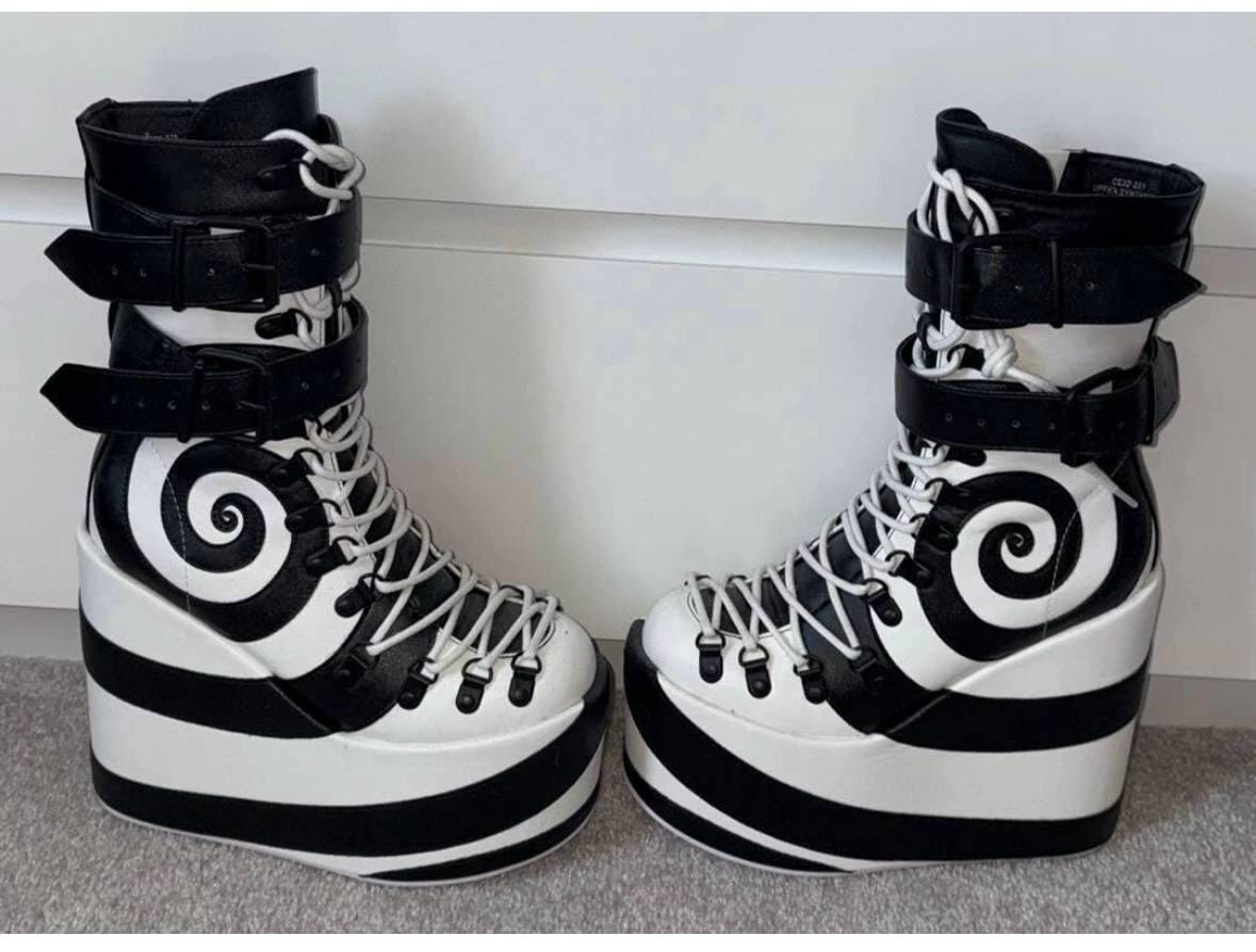 Demonias Shoes Sweden