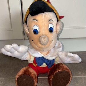 Peluche vintage Disney Pinocchio da 10 pollici con naso che cresce