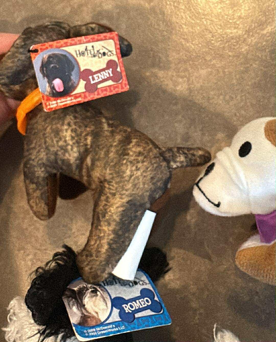 マクドナルドの犬用ホテル ミニチュアぬいぐるみ 犬用 3匹セット