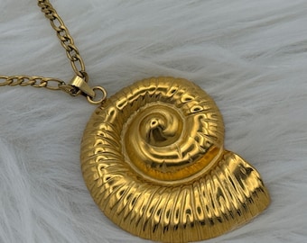 18K Gold Spiral Shell Necklace: Waterproof Ocean Pendant