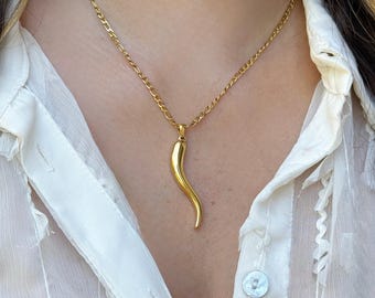 18K Gold Italian Horn Necklace, Lucky Corno Amulet Pendant, Minimalist Jewelry