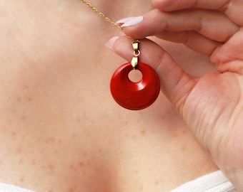 Red Jasper Crystal Necklace : 18K Gold PVD Plated, Stainless Steel ,Hypoallergenic