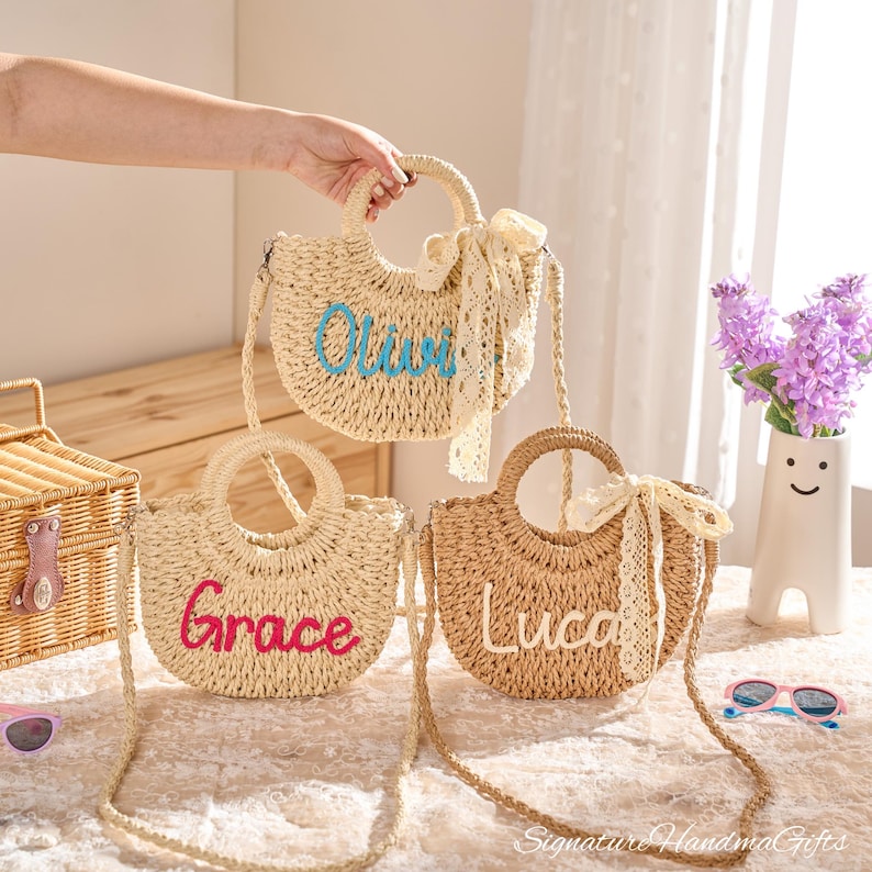 Borsa da spiaggia personalizzata, borsa a tracolla con nome personalizzato, borsa estiva personalizzata, borsa con monogramma, regalo per damigella d'onore, cestino di Pasqua per bambini immagine 1