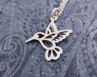 Petit collier colibri en argent - breloque colibri en argent sterling sur une délicate chaîne torsadée en argent sterling ou une breloque uniquement