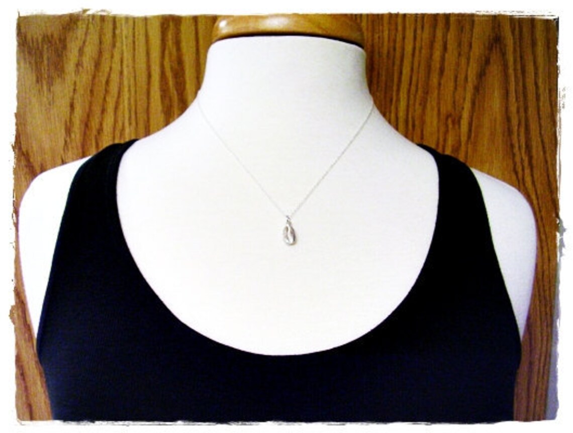 thumbnail image 2 of 925 Sterling Silver Kidney Bean Pendant Necklace – 16 To 24 Inch – Jewellerybox 2 of 5
