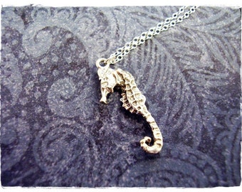 Tiny Seahorse Necklace - Etsy