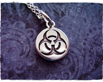 Collier en argent Biohazard - breloque Biohazard en argent sterling sur une chaîne torsadée en argent sterling délicate ou une breloque uniquement