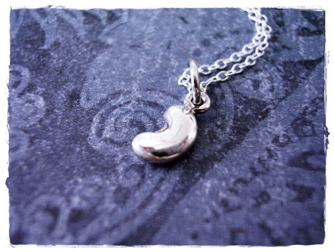 Bean Brooch in Sterling Silver