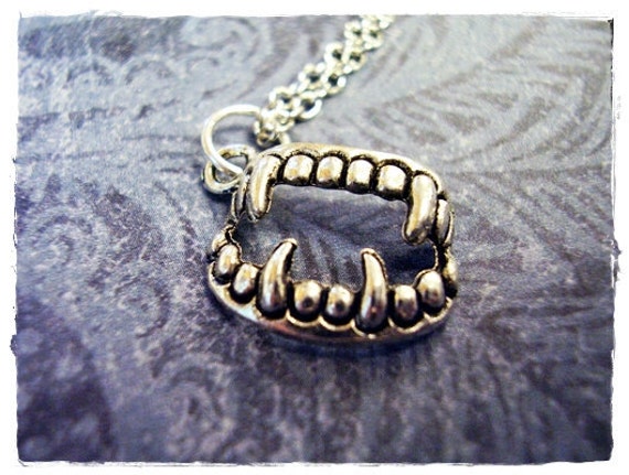 Teeth and Fangs Charm Antiqued Sterling Silver Teeth and Fangs Charm Antiqued Sterling Silver