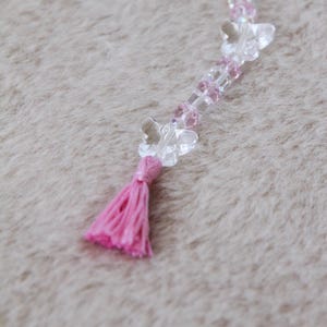 Pinker Schmetterling Perlen Handyanhänger - Handgefertigtes Kawaii Accessoire mit Quaste