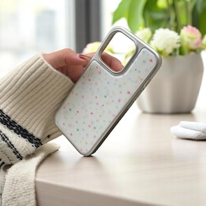 Capa para iPhone com estrelas coloridas — Capa à prova de choque para iPhone 16, 15, 14 e 13 Pro Max, capa protetora fofa